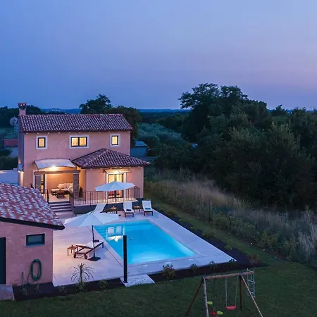 Gorgeous Runka With Private Pool And Wellness Near Pula By Wiibuk Muntić