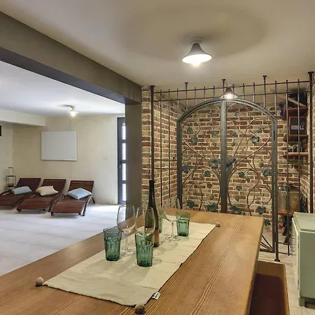 וילה Gorgeous Runka With Private Pool And Wellness Near Pula By Wiibuk