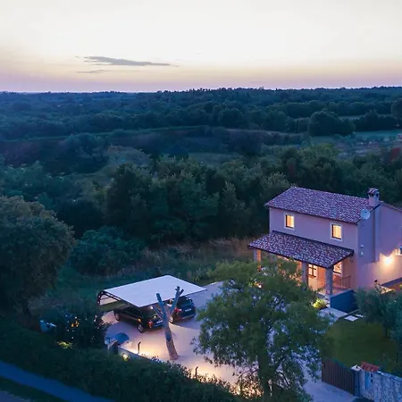 וילה Gorgeous Runka With Private Pool And Wellness Near Pula By Wiibuk *