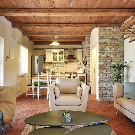 Gorgeous Runka With Private Pool And Wellness Near Pula By Wiibuk Villa Muntic